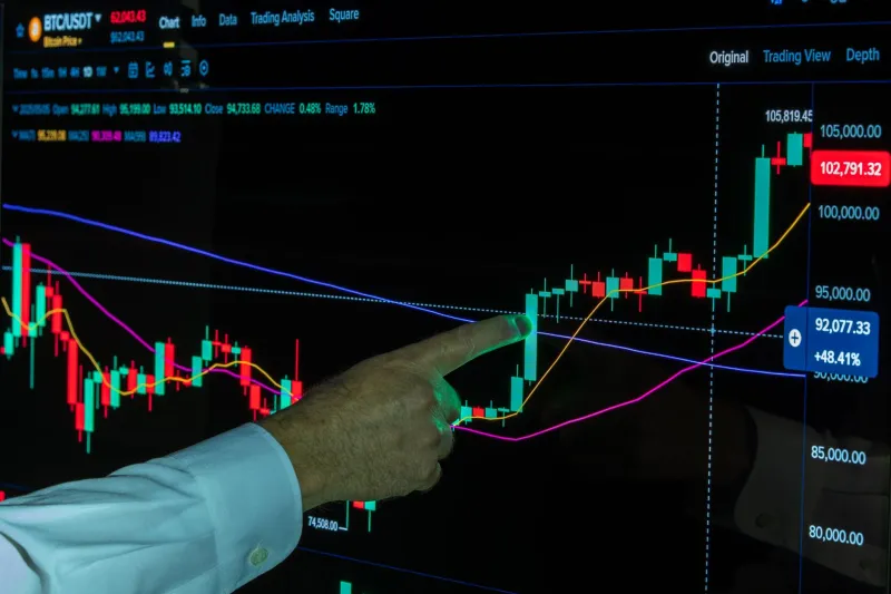Follow the Whales: A Beginner's Playbook for Reading On-Chain Signals Before They Move Markets